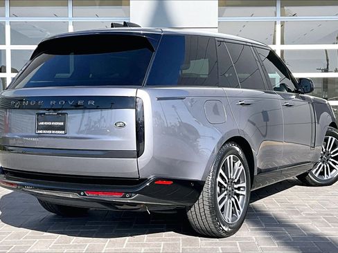 Used 2023 Land Rover Range Rover SE image 13