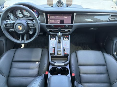 Used 2025 Porsche Macan GTS AWD/4WD image 3