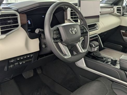 Used 2025 Toyota Sequoia Capstone AWD/4WD image 11