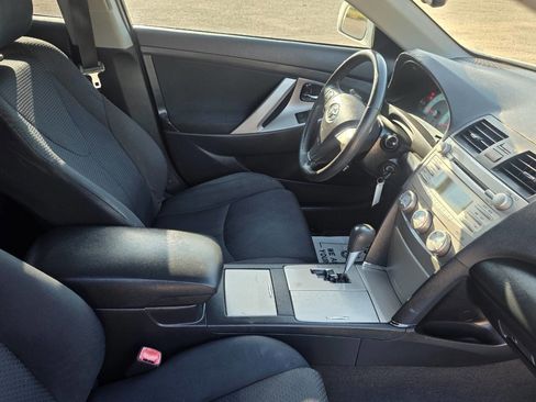 Used 2010 Toyota Camry SE image 22
