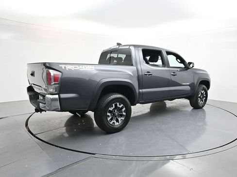 Used 2022 Toyota Tacoma TRD Off-Road AWD/4WD image 7