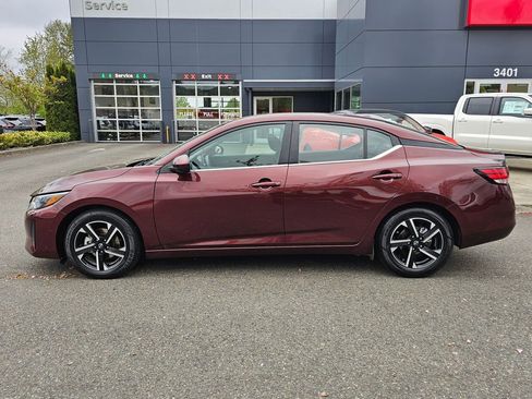 Used 2024 Nissan Sentra SV FWD image 8