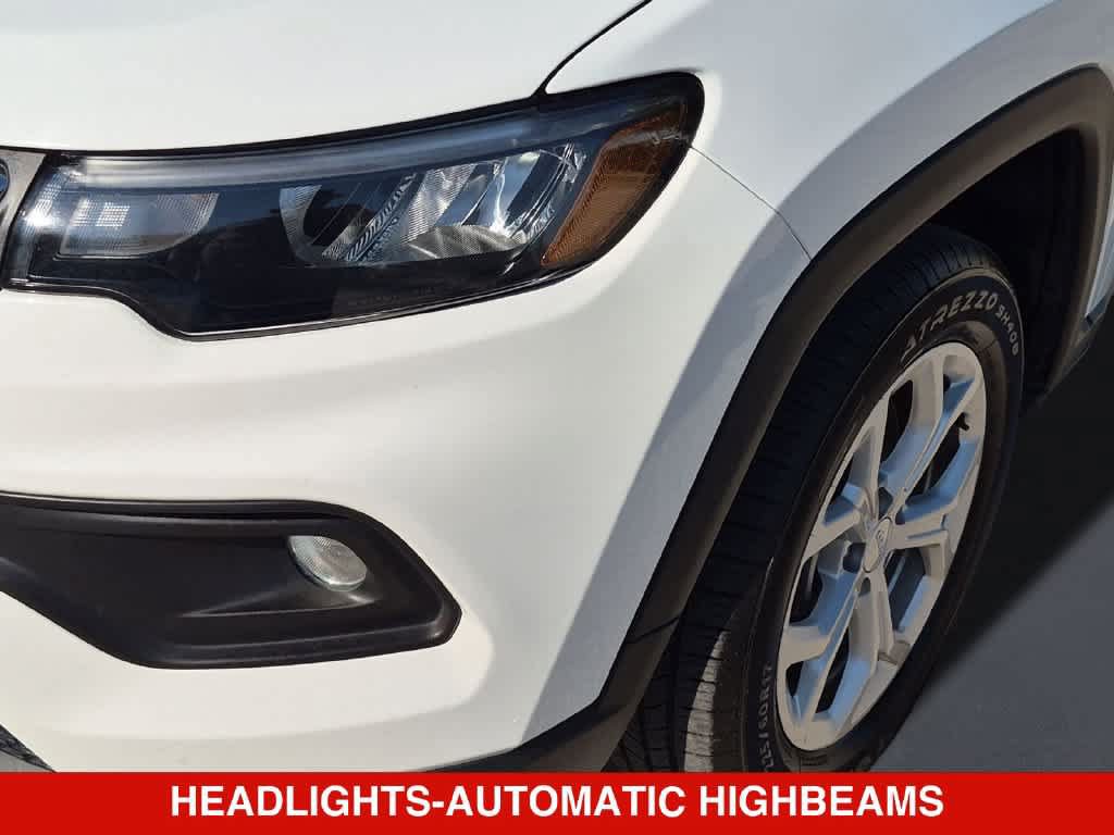 Used 2024 Jeep Compass Latitude AWD/4WD image 11
