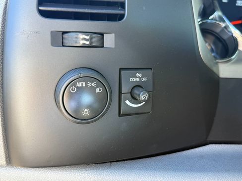 Used 2013 Chevrolet Silverado 2500 W/T AWD/4WD image 40