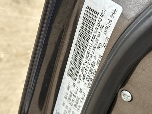 Used 2017 RAM 2500 Laramie image 27