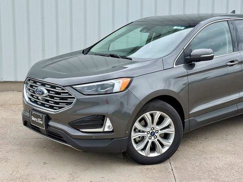 Used 2020 Ford Edge Titanium w/ Equipment Group 301A AWD/4WD image 2