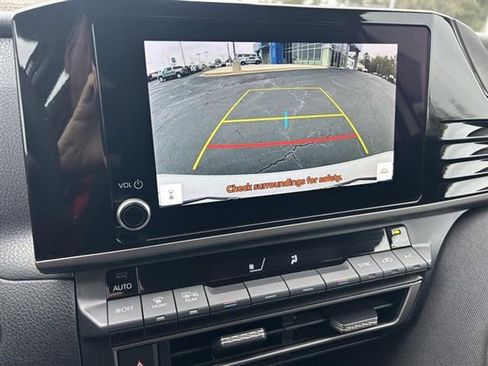 Used 2025 Toyota Camry LE image 16