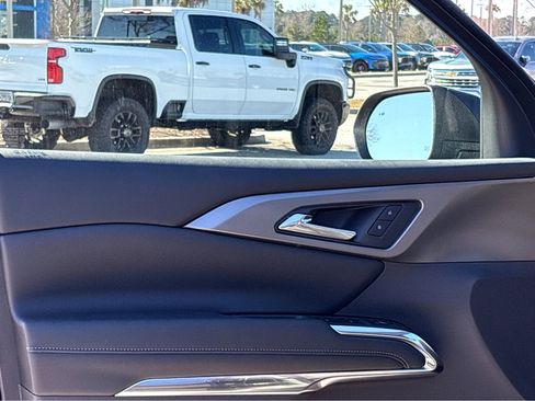 New 2026 Chevrolet Traverse LT w/ Driver Confidence Package image 9