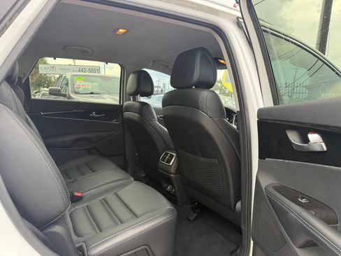 Used 2016 Kia Sorento EX w/ EX Premium Package FWD image 12