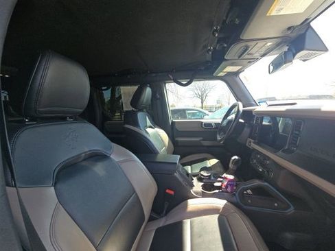 Used 2022 Ford Bronco Wildtrak image 15