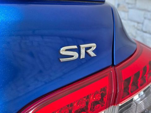 Used 2015 Nissan Sentra SR FWD image 28