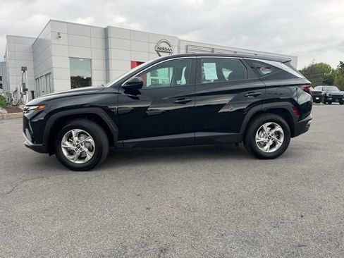 Used 2024 Hyundai Tucson SE AWD/4WD image 2