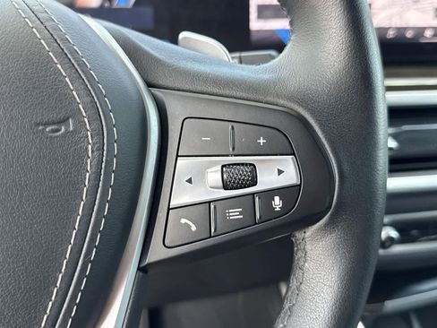 Used 2024 BMW X5 xDrive50e image 12