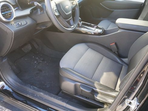 Certified 2024 Chevrolet Trax LT image 23