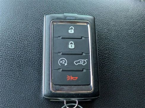 Used 2023 Jeep Grand Cherokee Limited image 34