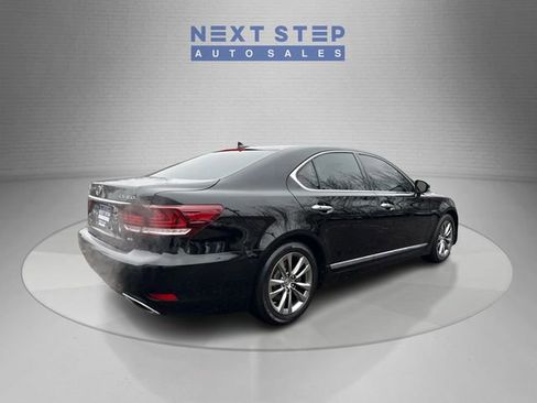 Used 2013 Lexus LS 460 AWD w/ Comfort Pkg image 8