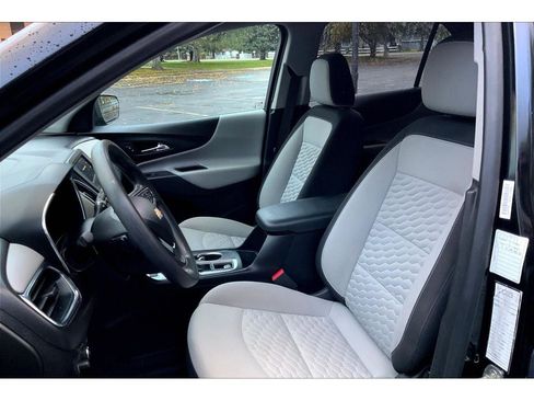 Used 2021 Chevrolet Equinox LT image 25