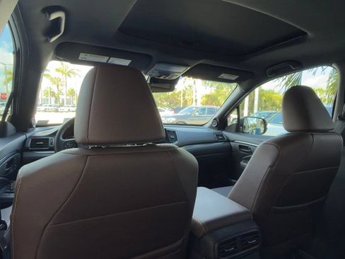 Used 2025 Honda Passport EX-L image 8