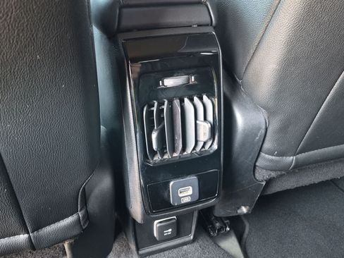 Used 2024 Jeep Compass Latitude AWD/4WD image 20