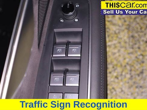 Used 2024 Audi A8 L 3.0T AWD/4WD image 35