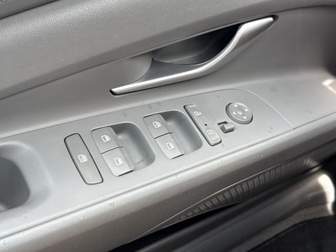 Certified 2023 Hyundai Elantra SEL FWD image 15