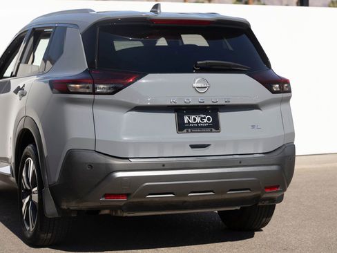 Used 2023 Nissan Rogue SL FWD image 8