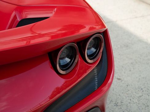Used 2022 Ferrari F8 Tributo image 26