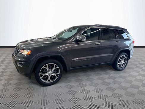 Used 2020 Jeep Grand Cherokee Limited w/ Luxury Group II RWD image 3