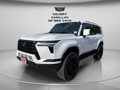 Used 2024 Lexus GX 550 550 Luxury w/ Accessory Package (Z1) image 4