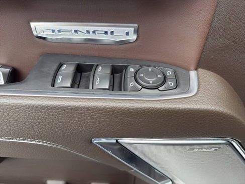 Used 2024 GMC Sierra 1500 Denali w/ Technology Package AWD/4WD image 20