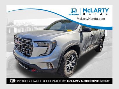 Used 2025 GMC Acadia AT4