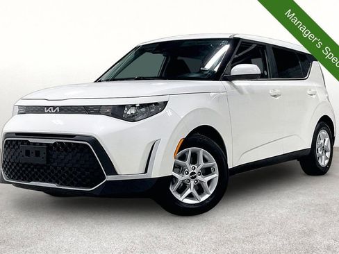Used 2025 Kia Soul LX w/ LX Technology Package FWD image 14