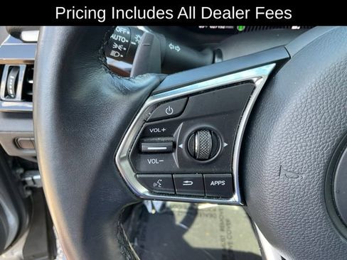 Used 2023 Acura MDX SH-AWD image 12