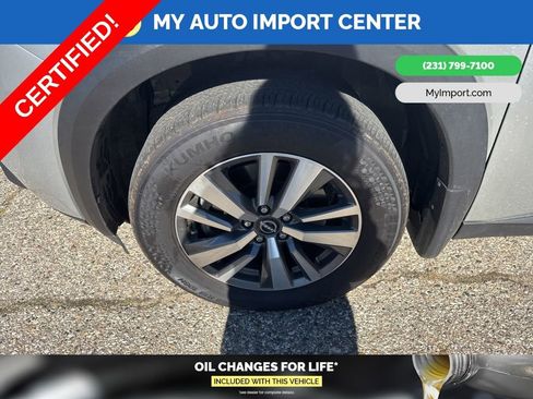 Certified 2024 Nissan Pathfinder SL image 9