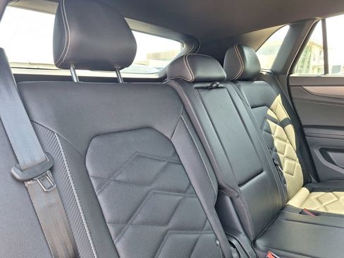 Used 2026 Volkswagen Atlas Cross Sport SE AWD/4WD image 28