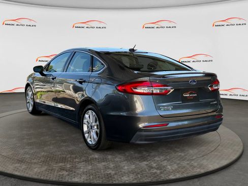 Used 2019 Ford Fusion Energi Titanium FWD image 8