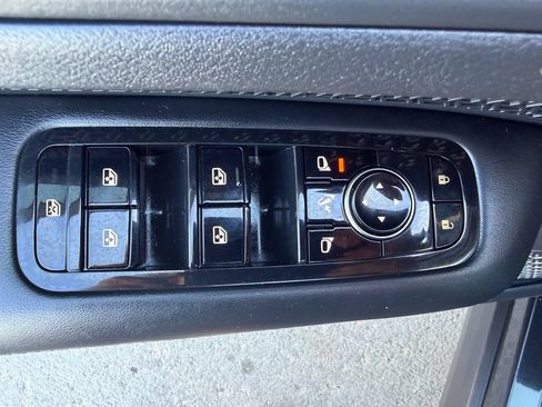 Used 2023 Nissan Ariya FWD image 24