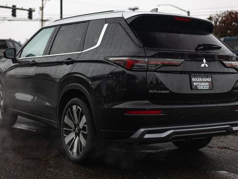 New 2025 Mitsubishi Outlander AWD image 10