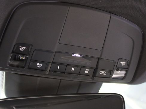 Used 2018 Porsche 718 Cayman RWD image 36