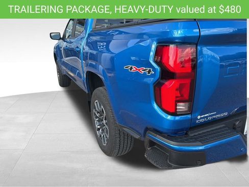 Used 2024 Chevrolet Colorado LT w/ LT Convenience Package III AWD/4WD image 8