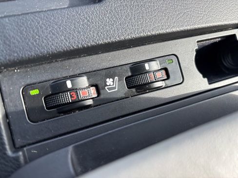 Used 2013 Lexus RX 450h AWD image 18