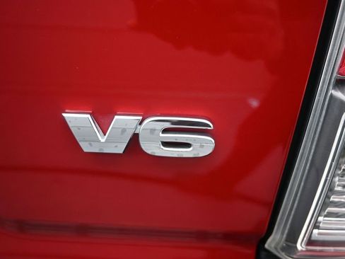 Used 2020 Toyota Tacoma TRD Sport image 40