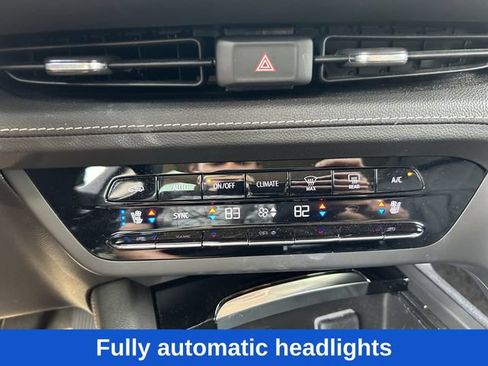 Used 2023 Buick Envision Avenir AWD/4WD image 15
