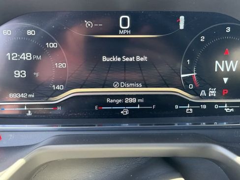 Used 2024 GMC Yukon XL SLT AWD/4WD image 35