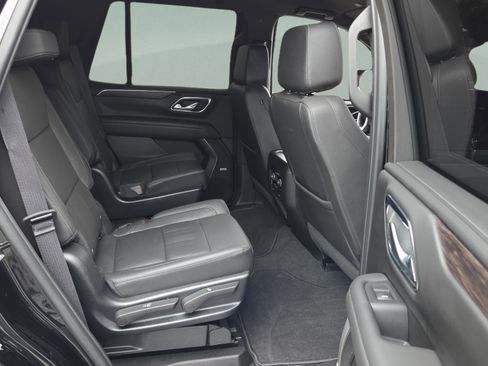 Used 2023 Chevrolet Tahoe Z71 w/ Luxury Package image 14