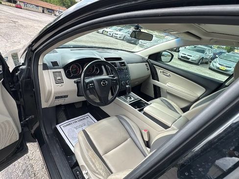 Used 2011 MAZDA CX-9 Touring w/ Moonroof & Bose Audio Pkg FWD image 12