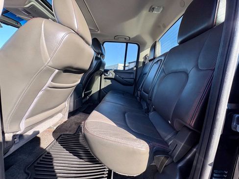 Used 2012 Nissan Frontier PRO-4X w/ Pro-4x Luxury Pkg image 18