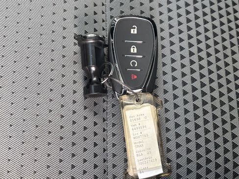 Used 2025 Chevrolet Trax LT image 21