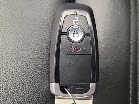 Used 2020 Ford EcoSport Titanium image 32