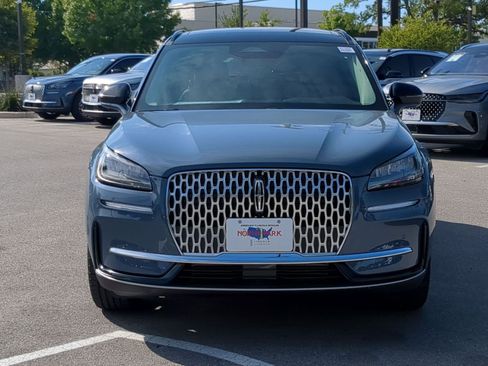 New 2025 Lincoln Corsair AWD w/ Equipment Group 101A image 8